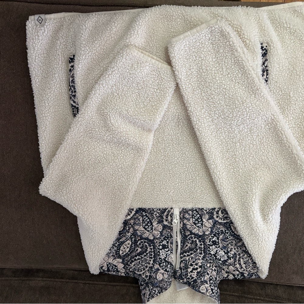 Vera Bradley Sherpa pullover 

 with Blue Accents
